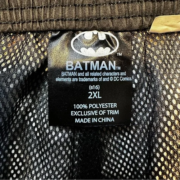 Batman Comic Print Sz 2XL‎ Swim Trunks Men - Picture 4 of 8